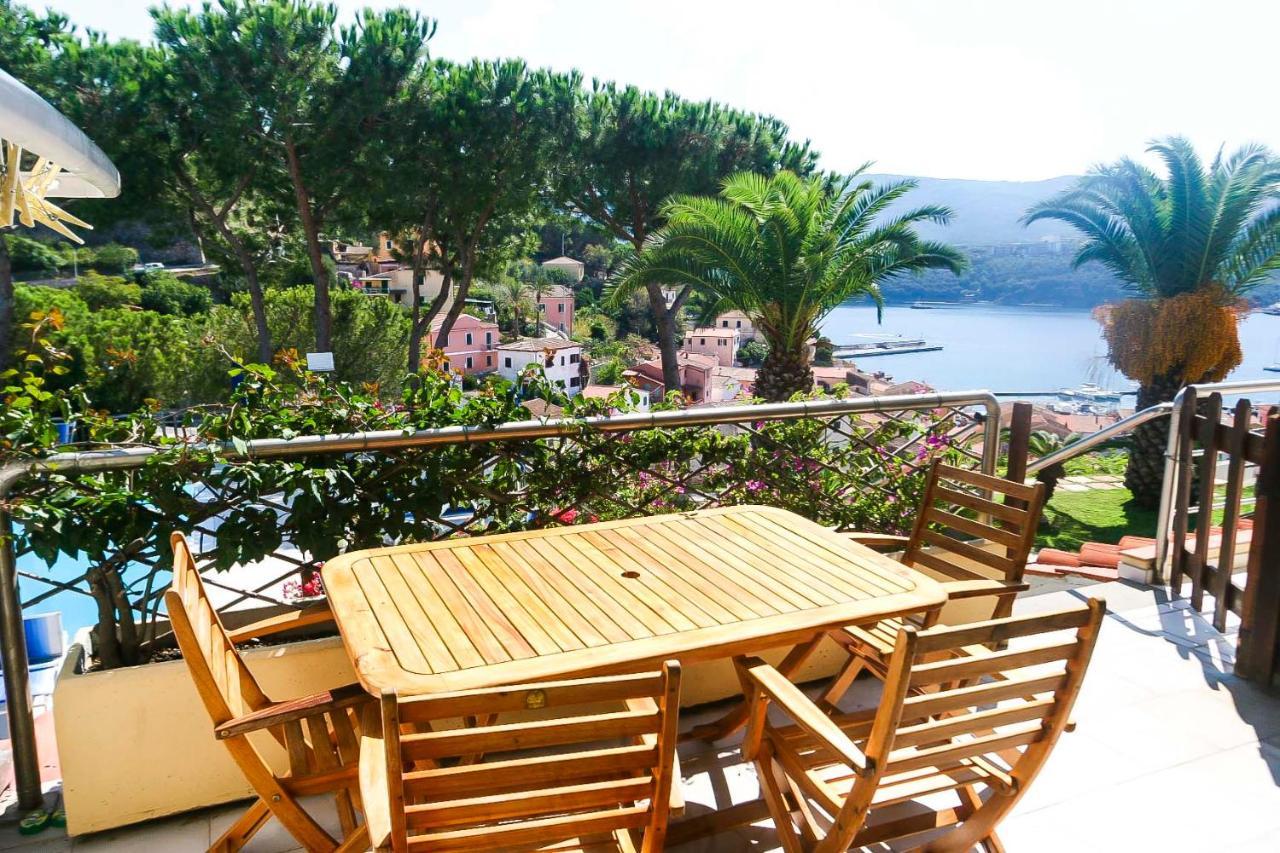 Appartamenti Residence Il Porto 13 E 16 Porto Azzurro Exterior foto